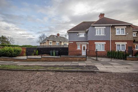 3 bedroom semi-detached house to rent, The Avenue, Sheriff Hill, Gateshead, Tyne and Wear, NE9