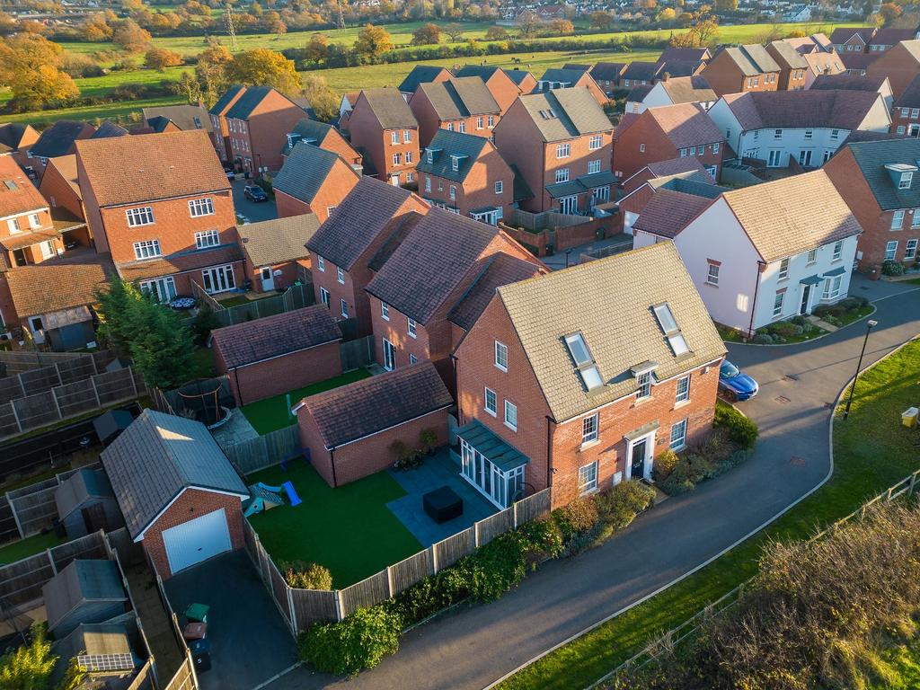 Griffiths Close, Bushey... 5 bed detached house for sale £1,125,000