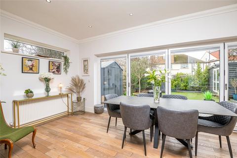51 Lifstan Way, Southend-on-sea, SS1 2XQ