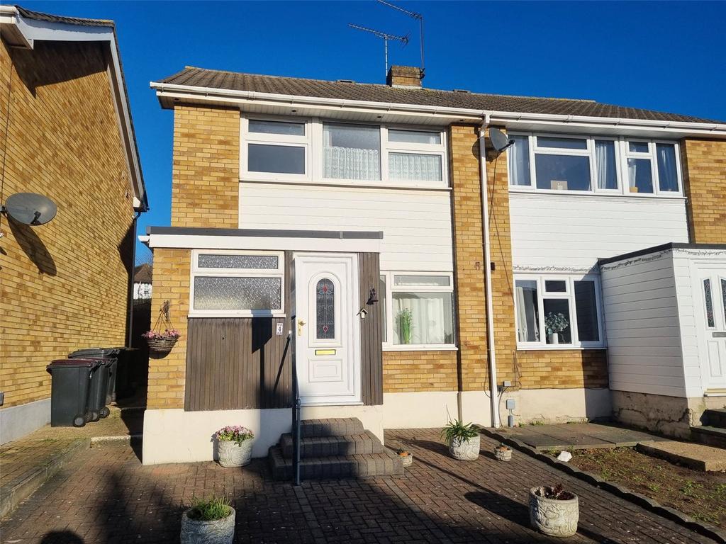 Weir Farm Road Rayleigh Essex Ss6 3 Bed Semi Detached House For Sale