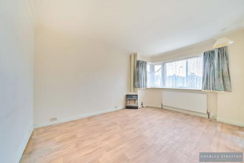 27a Erith Crescent, Romford, RM5 3JP