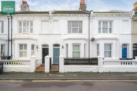 3 bedroom terraced house to rent, Graham Road, Worthing, West Sussex, BN11