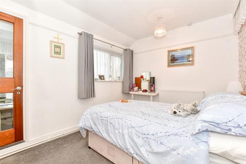 64 Dudley Road, Folkestone, CT19 6DA