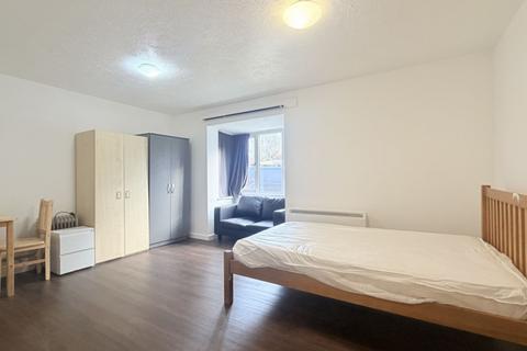 undefined, Harp Island Close, Neasden, NW10