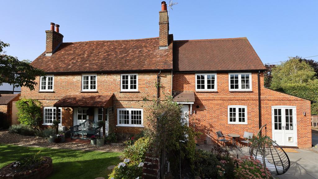 Beamond End Lane, Little Missenden, HP7 5 bed character property £
