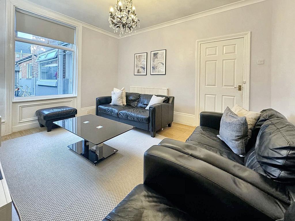 Cleveland Road, Sunderland, Tyne and Wear, SR4 7JP 5 bed terraced house