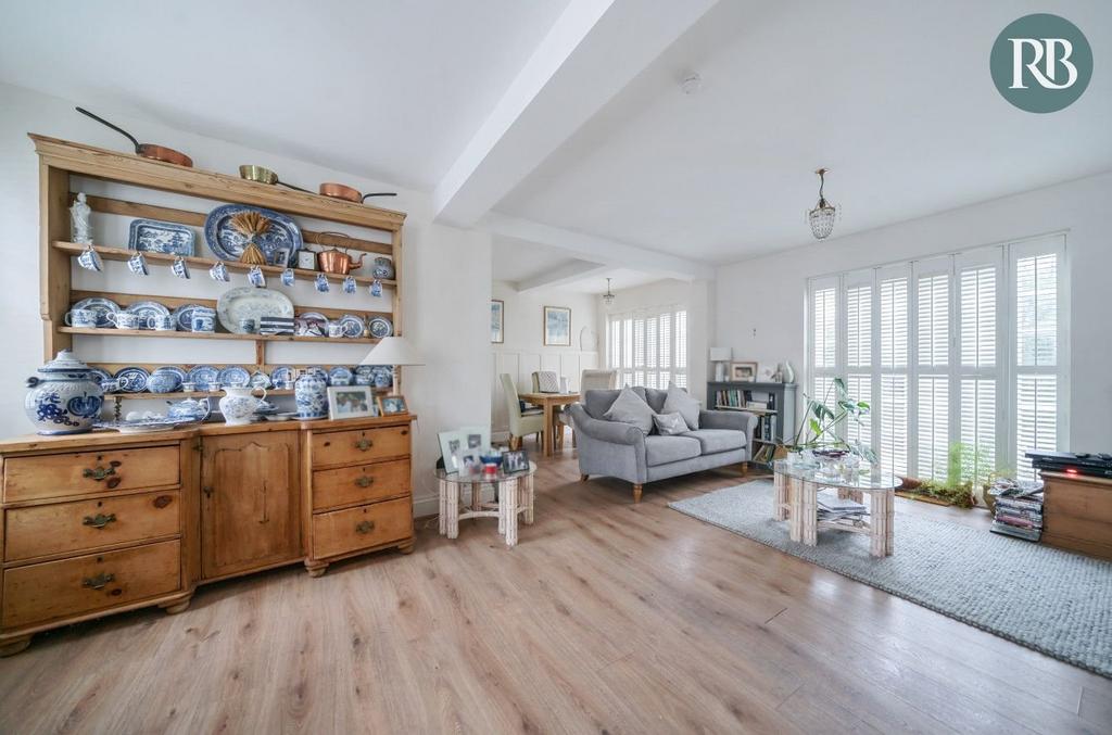 Church Street, Shorehambysea BN43 2 bed terraced house for sale £