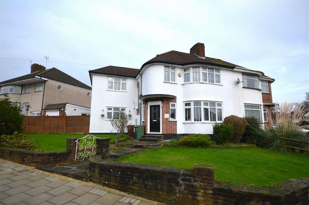St. Edmunds Drive, Stanmore, HA7 4 bed semidetached house £750,000