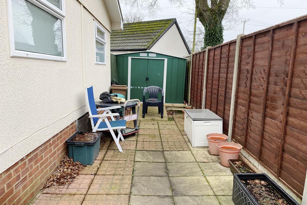 1 Bedroom Park Home