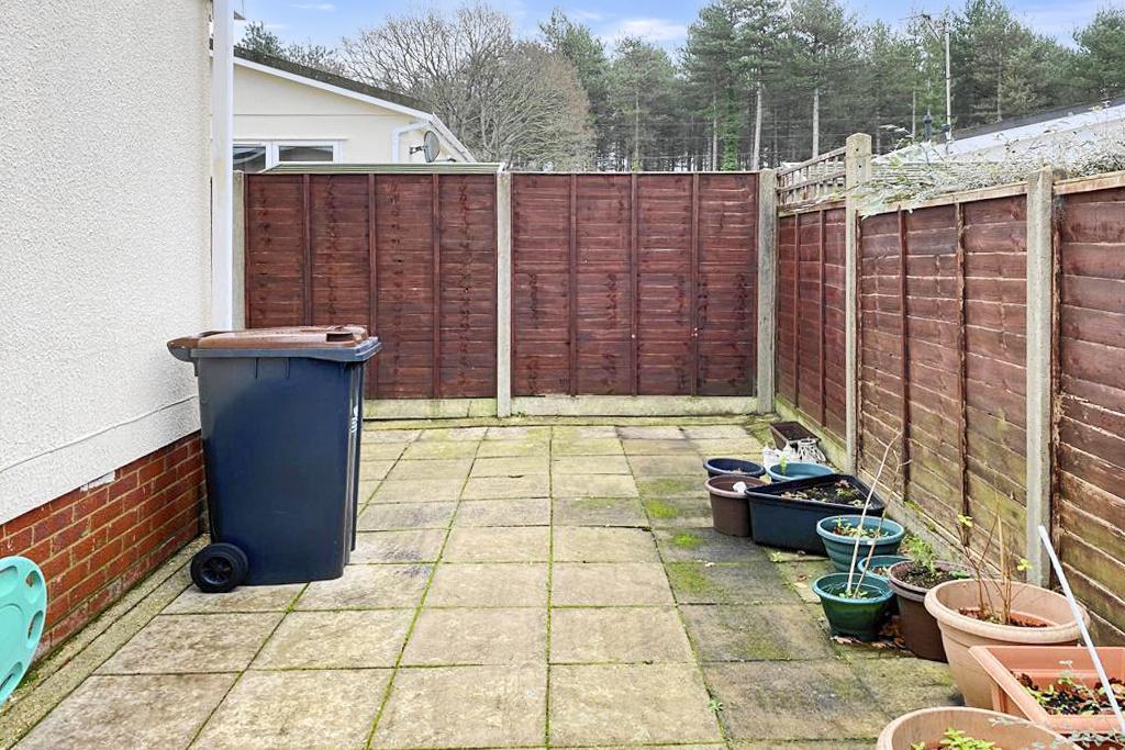 1 Bedroom Park Home