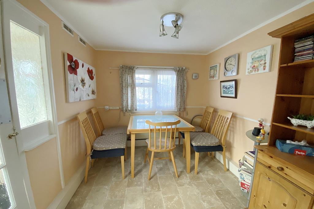 1 Bedroom Park Home