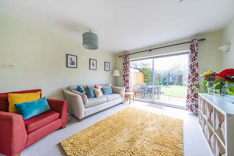 68 Loop Road, Woking, GU22 9BQ