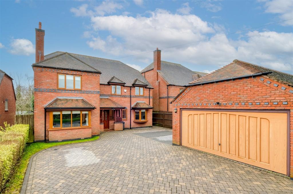 Sambourne Lane, Astwood Bank, Redditch B96 6EP 5 bed detached house for