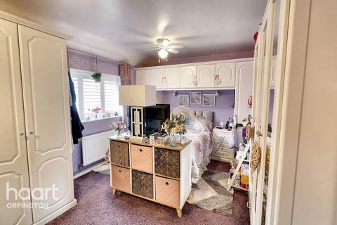 175 Amherst Drive, Orpington, BR5 2HN