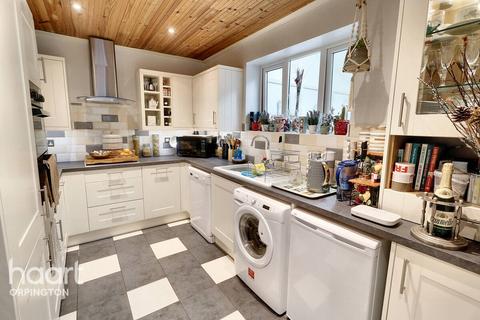 175 Amherst Drive, Orpington, BR5 2HN