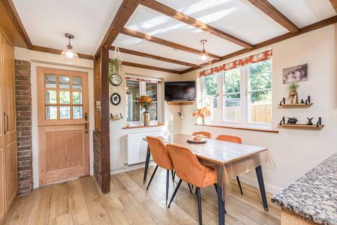 140 Copthorne Road, Felbridge, East Grinstead, RH19 2PD
