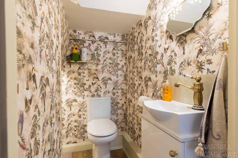 140 Copthorne Road, Felbridge, East Grinstead, RH19 2PD