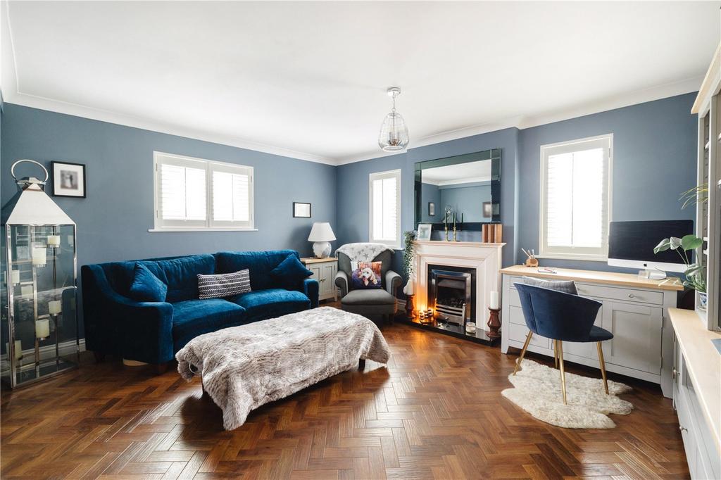 Brize Norton Road, Minster Lovell, Oxfordshire, OX29 4 bed detached