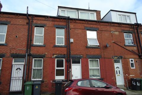6 Cleveleys Road, Leeds, LS11 0AE