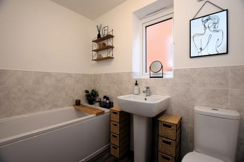 42 Caesar Drive, Nuneaton, CV11 6ZD