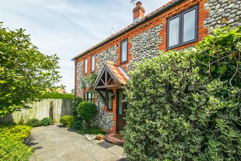 3 bedroom semi-detached house for sale, Weybourne