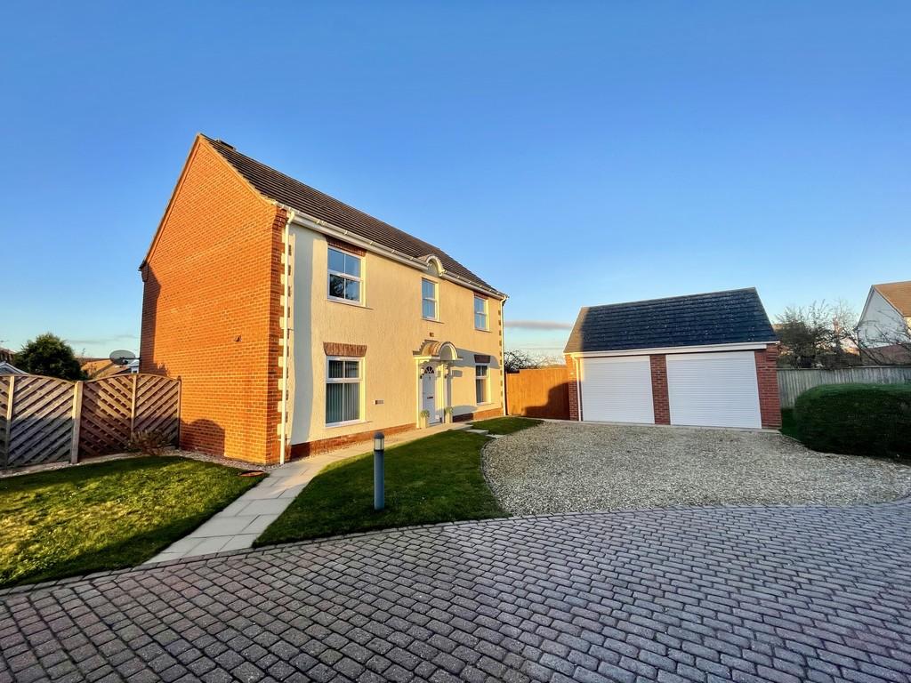 Turnberry Drive, Woodhall Spa LN10 4 bed detached house for sale £465,000