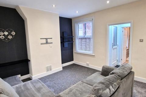 2 bedroom maisonette for sale, Welbeck Road, East Barnet EN4