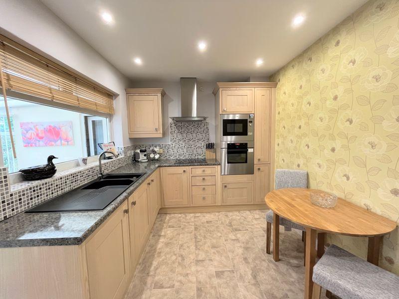 Inglewood Grove, Streetly, Sutton Coldfield 2 bed detached bungalow for