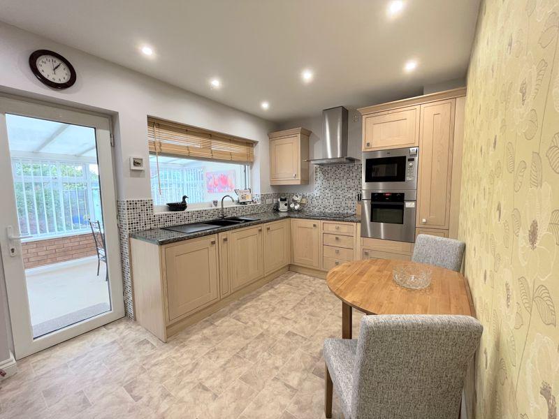 Inglewood Grove, Streetly, Sutton Coldfield 2 bed detached bungalow for