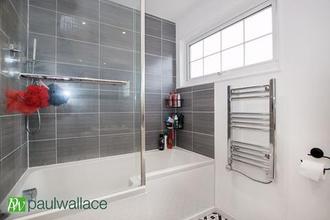 20 Mcgredy, Cheshunt, Waltham Cross, EN7 6JZ
