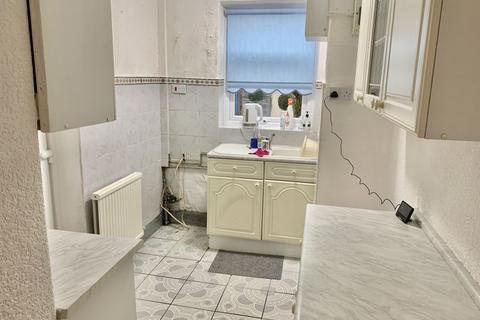 24 Derwen Road, Alltwen, Swansea, SA8 3AU