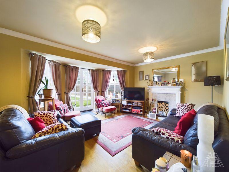 Aspen Way, South Ockendon 5 bed house for sale £650,000