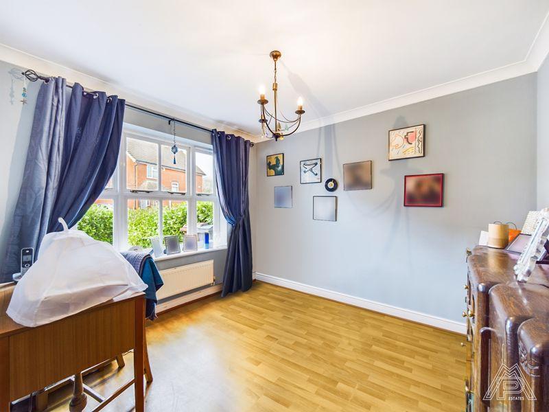 Aspen Way, South Ockendon 5 bed house for sale £650,000