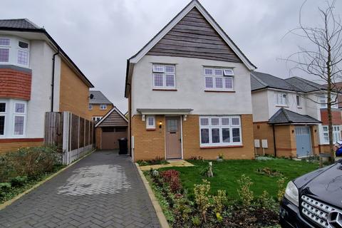 3 bedroom detached house for sale, HUNTING DRIVE, Luton LU2