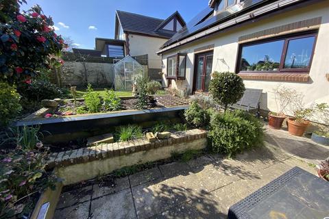 4 bedroom detached house for sale, Maes-y-Cadno, Pen Y Bryn, Fishguard