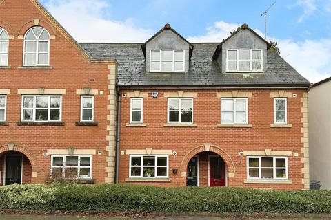 3 bedroom townhouse for sale, Terry Avenue, Leamington Spa