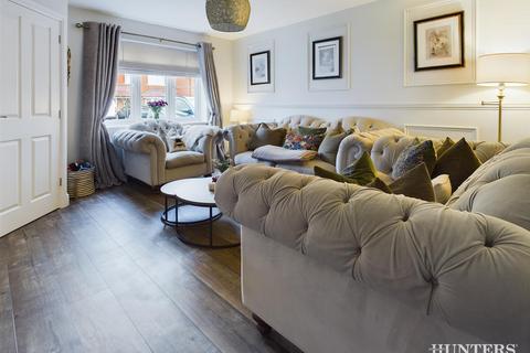 8 Beaumont Way, Consett, DH8 5BD