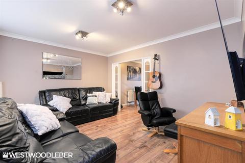 39 Beechfield, Hoddesdon, EN11 9QG