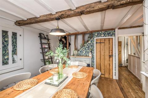 7 Abbey Square, Turvey, Bedford, MK43 8DJ