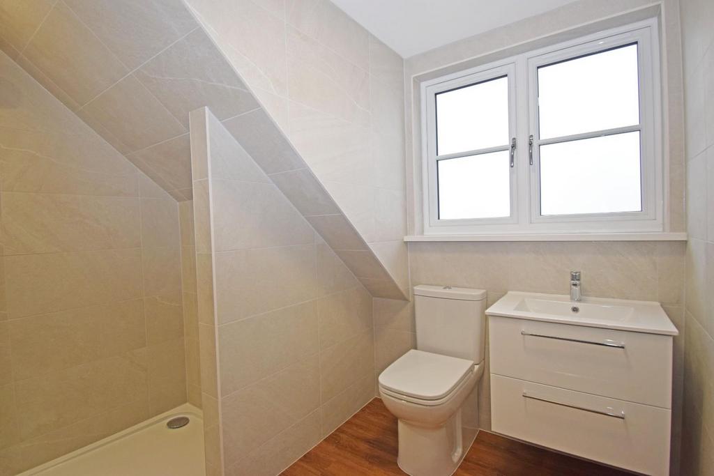 45 Holly Road, shower room.jpg