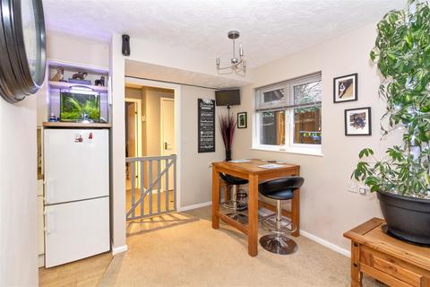 28 Highclere Way, Worthing, BN13 3RF