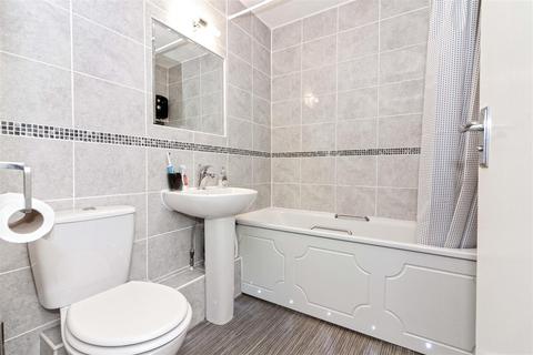 28 Highclere Way, Worthing, BN13 3RF