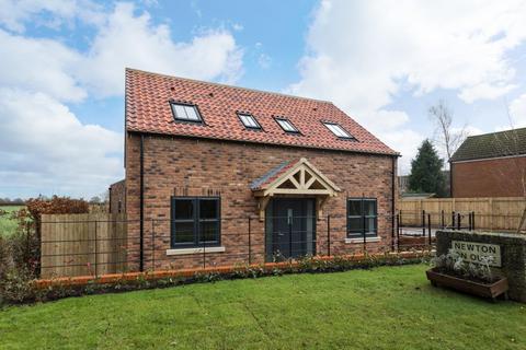 2 bedroom detached house for sale - Newton On Ouse, York
