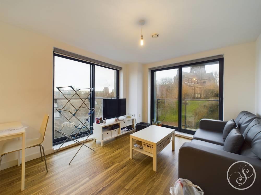 Cross Green Lane, Leeds 2 bed flat to rent £1,050 pcm (£242 pw)