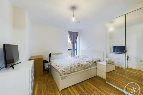 2 bedroom flat to rent, Cross Green Lane, Leeds