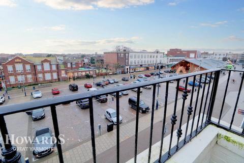 3 bedroom flat for sale, The Conge, Great Yarmouth