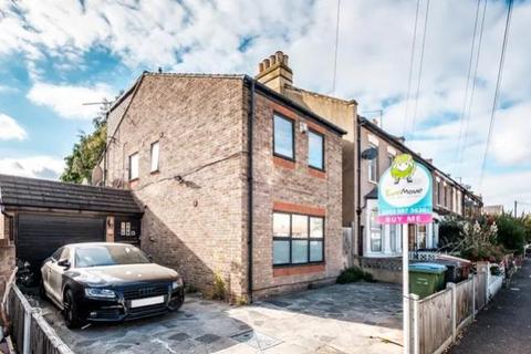 11a Blenheim Road, Leytonstone, London, E15 1UF