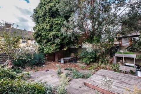 11a Blenheim Road, Leytonstone, London, E15 1UF