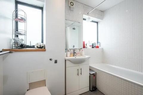 11a Blenheim Road, Leytonstone, London, E15 1UF