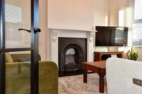 21 Edison Road, Welling, DA16 3NF